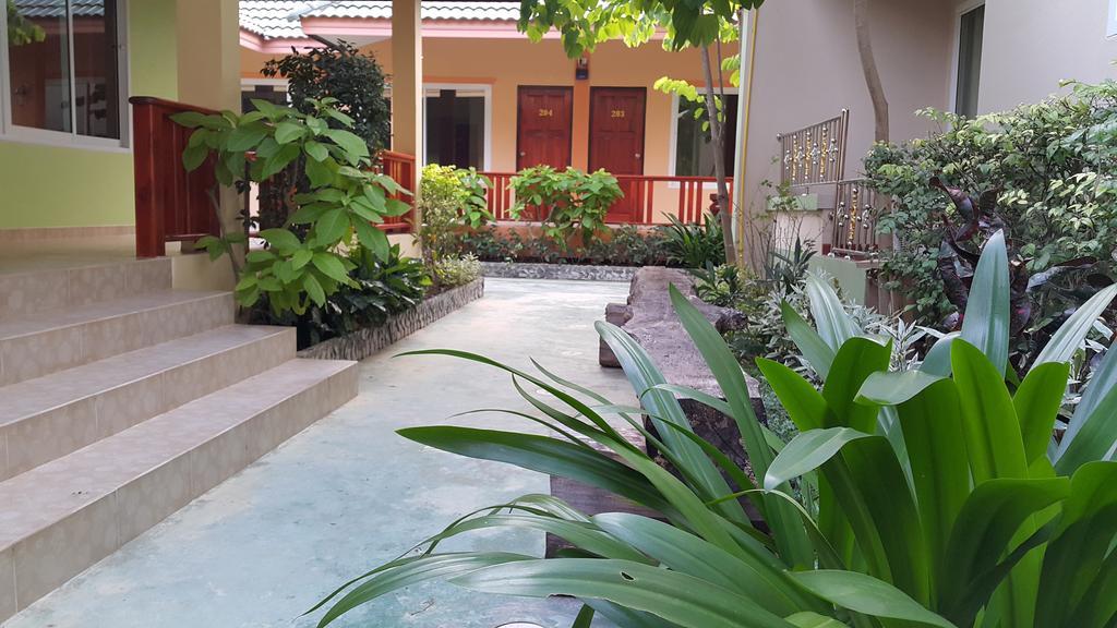 Ruen Narisra Resort Sukhothai Exterior foto