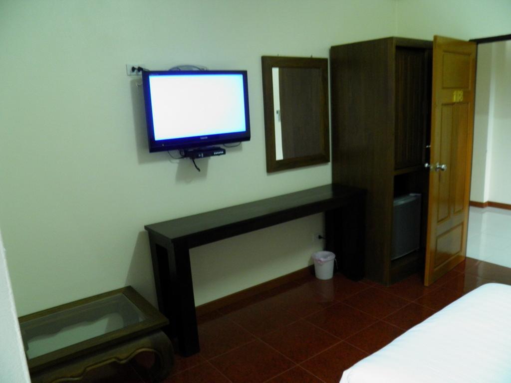 Ruen Narisra Resort Sukhothai Quarto foto