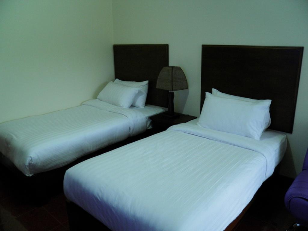 Ruen Narisra Resort Sukhothai Quarto foto